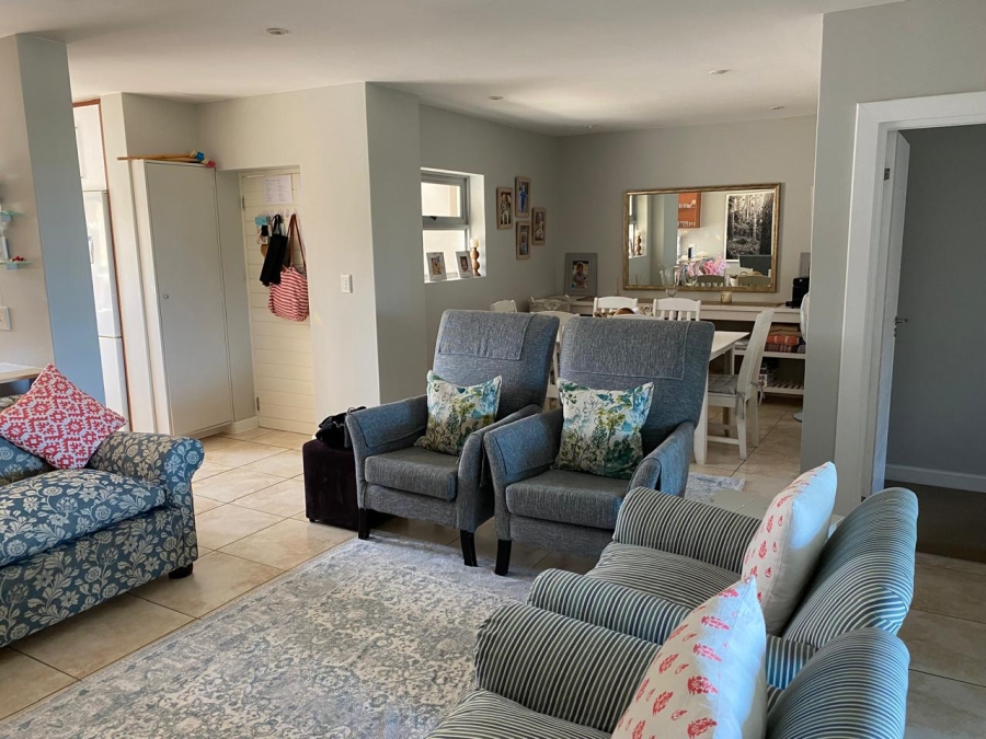 3 Bedroom Property for Sale in Thulana Hill Western Cape